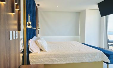 PENT HOUSE DE LUJO FRENTE AL MAR EN RIVA DI MARE, MANTA