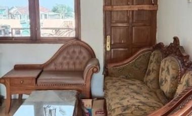Rumah Kolam Renang di Pangatikan Garut