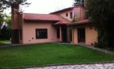 Excelente casa en venta en San isidro Lomas de Santa Rita sobre calle cortada