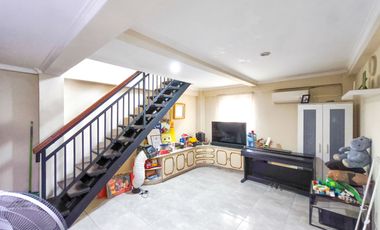 Rumah 5 Kamar Tidur 15 menit ke The Breeze BSD City Siap KPR  J-39746