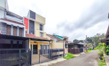 Rumah 5 Kamar Tidur 15 menit ke The Breeze BSD City Siap KPR  J-39746