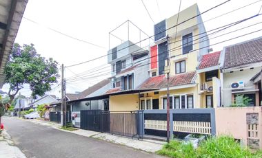 Rumah 5 Kamar Tidur 15 menit ke The Breeze BSD City Siap KPR  J-39746