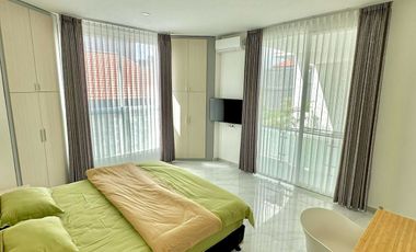 For Sale Modern Minimalist Villa in Jimbaran