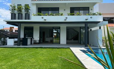 ESTRENE RESIDENCIA COLINDANTE AL CAMPO DE GOLF EN PARAÍSO COUNTRY CLUB