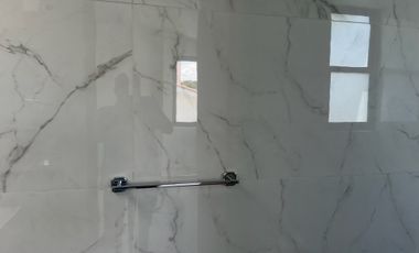 ESTRENE RESIDENCIA COLINDANTE AL CAMPO DE GOLF EN PARAÍSO COUNTRY CLUB