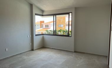 ESTRENE RESIDENCIA COLINDANTE AL CAMPO DE GOLF EN PARAÍSO COUNTRY CLUB