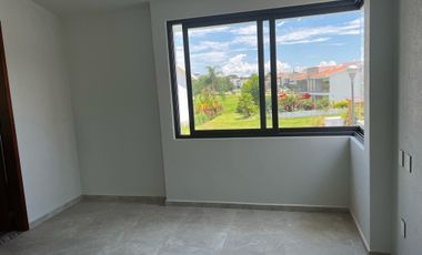 ESTRENE RESIDENCIA COLINDANTE AL CAMPO DE GOLF EN PARAÍSO COUNTRY CLUB