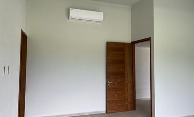 ESTRENE RESIDENCIA COLINDANTE AL CAMPO DE GOLF EN PARAÍSO COUNTRY CLUB