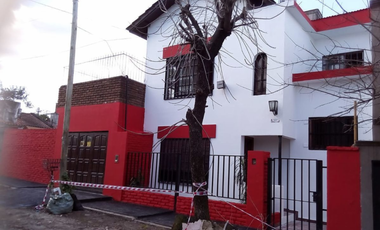 Chalet de categoria en venta MARMOL #741, Bella Vista.
