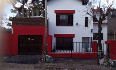 Chalet de categoria en venta MARMOL #741, Bella Vista.