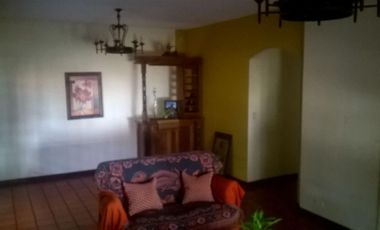 Chalet de categoria en venta MARMOL #741, Bella Vista.