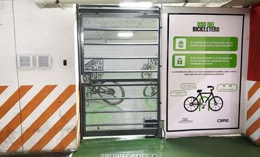 Local Comercial en Arriendo en Av. Vitacura - Los Abedules - Costanera Norte