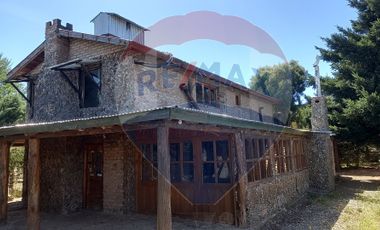 RE/MAX vende dos casas cercanas a río Chimehuin