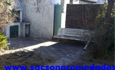 V557 Villa Luzuriaga Venta Lote 10x22 sobre Avenida