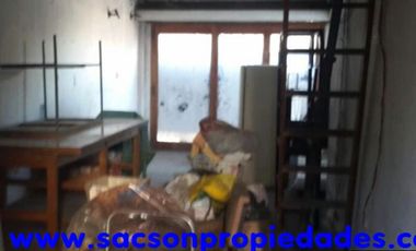 V557 Villa Luzuriaga Venta Lote 10x22 sobre Avenida