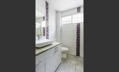 VENTA DE AMPLIA CASA EN SAMBORONDON