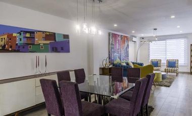 VENTA DE AMPLIA CASA EN SAMBORONDON