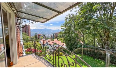 Venta de Casa en El Poblado Loma del Tesoro