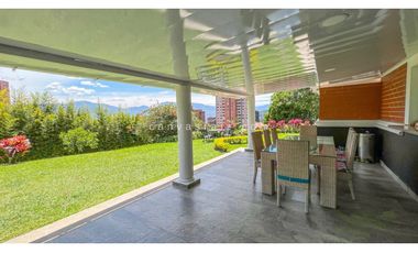 Venta de Casa en El Poblado Loma del Tesoro