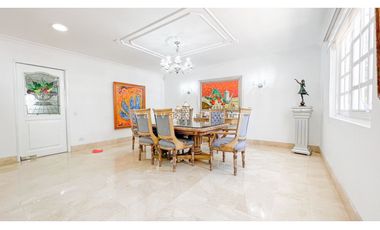 Venta de Casa en El Poblado Loma del Tesoro