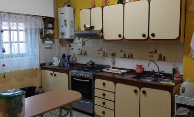 IMPECABLE PH 4 AMBIENTES AL FRENTE