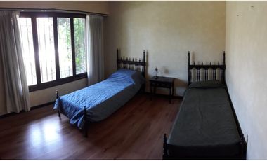 Chalet 4amb + parque c/ pileta + departamento/ Zona Caisamar