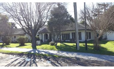 Chalet 4amb + parque c/ pileta + departamento/ Zona Caisamar