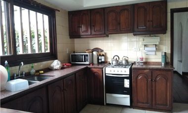 Chalet 4amb + parque c/ pileta + departamento/ Zona Caisamar