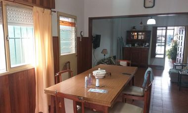 GRAN CASA TRES AMBIENTES CON QUINCHO