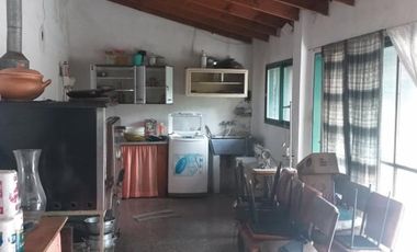 GRAN CASA TRES AMBIENTES CON QUINCHO