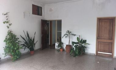 GRAN CASA TRES AMBIENTES CON QUINCHO