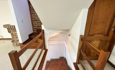 casa en arriendo en la doctora. Cod A777069
