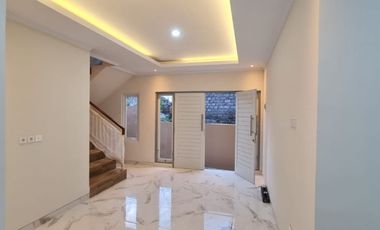 RUMAH SEMI VILLA SIAP HUNI DI BALI, 3 MENIT KE KAMPUS UDAYANA DI JIMBARAN