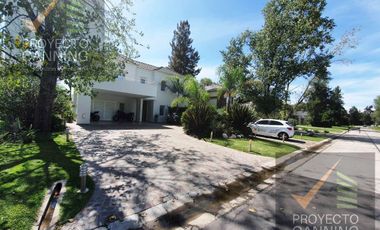 Casa en Venta Barrio Saint Thomas Este Canning