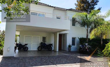 Casa en Venta Barrio Saint Thomas Este Canning