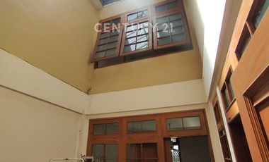 Rumah Bagus Siap Huni Hoek Di Sukadamai Belakang Aquila Bandung