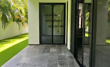 Venta de oportunidad Residencia en Privada Yucatán Country Club