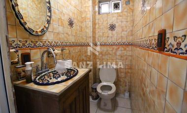 BLDV. LOPEZ MATEOS PTE.:  EXCELENTE UBICACION DE EDIFICIO, PARA USO COMERCIAL.