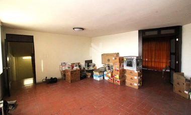 BLDV. LOPEZ MATEOS PTE.:  EXCELENTE UBICACION DE EDIFICIO, PARA USO COMERCIAL.