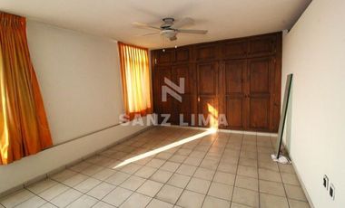 BLDV. LOPEZ MATEOS PTE.:  EXCELENTE UBICACION DE EDIFICIO, PARA USO COMERCIAL.