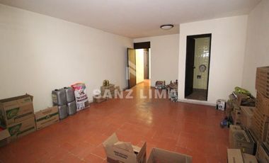 BLDV. LOPEZ MATEOS PTE.:  EXCELENTE UBICACION DE EDIFICIO, PARA USO COMERCIAL.