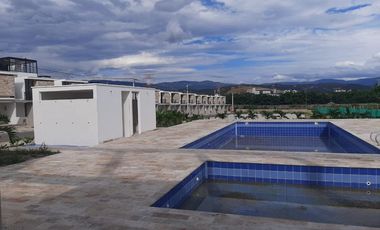 casa en venta en c.c reservas del resumen. Cod V2173