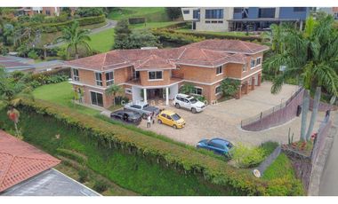 Casa en Parcelación Envigado Loma del Escobero