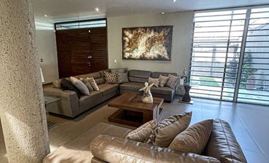 CASA EN VENTA UBICADA EN VALLARTA NORTE