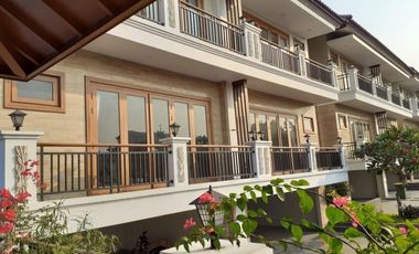 For Rent Nice Green Environment Townhouse at Lebak Bulus