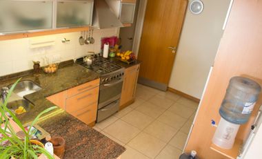 Casa 3 dormitorios, garaje quincho. Excelente ubicación