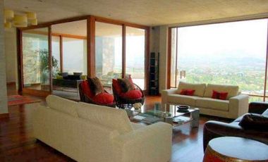 Casa en arriendo de 5 dorm. en Lo Barnechea
