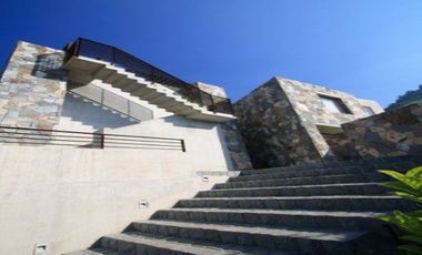 Casa en arriendo de 5 dorm. en Lo Barnechea