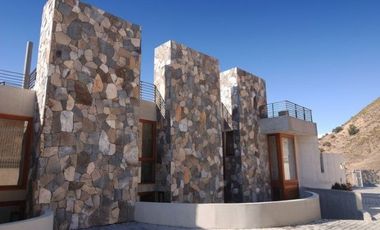Casa en arriendo de 5 dorm. en Lo Barnechea
