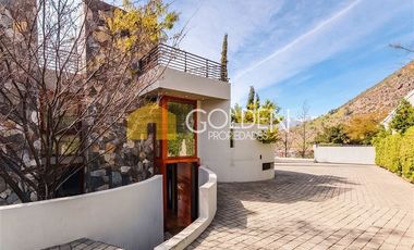 Casa en arriendo de 5 dorm. en Lo Barnechea